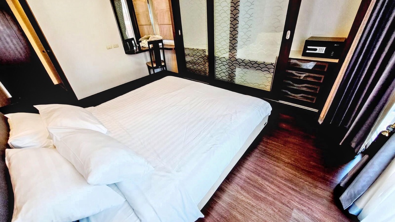 Photo of Bedroom in Khlong Toei Nuea
