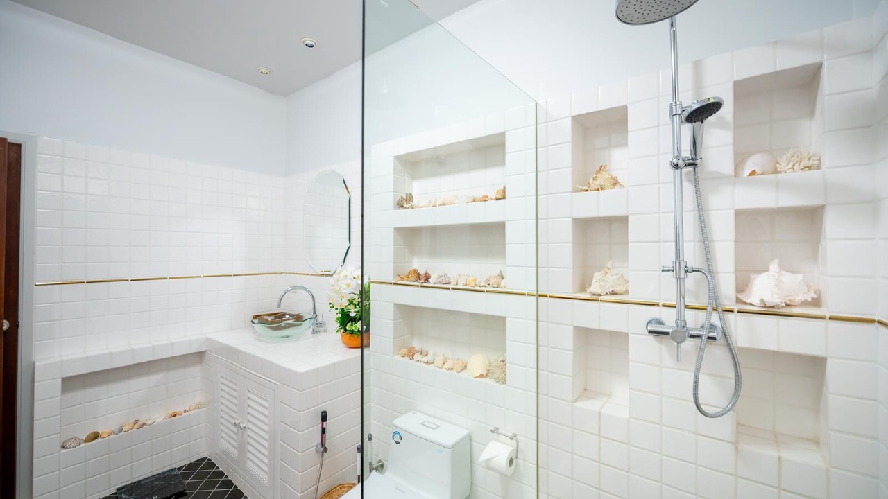 Photo of Bathroom in Khuekkhak