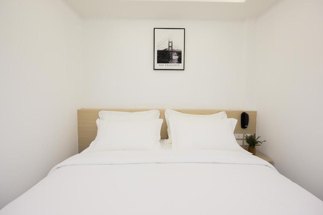 Photo of Bedroom in Thanon Phaya Thai