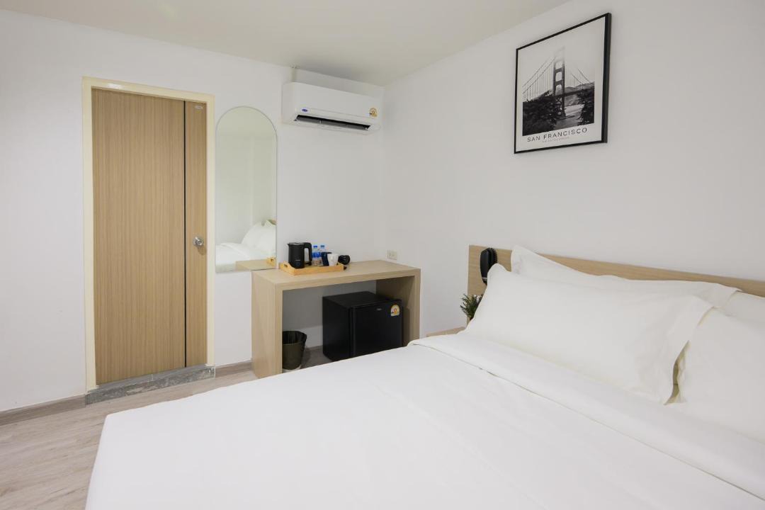 Photo of Bedroom in Thanon Phaya Thai