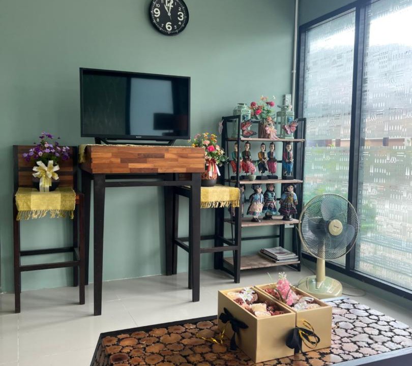 Photo of Others in Saphan Sung