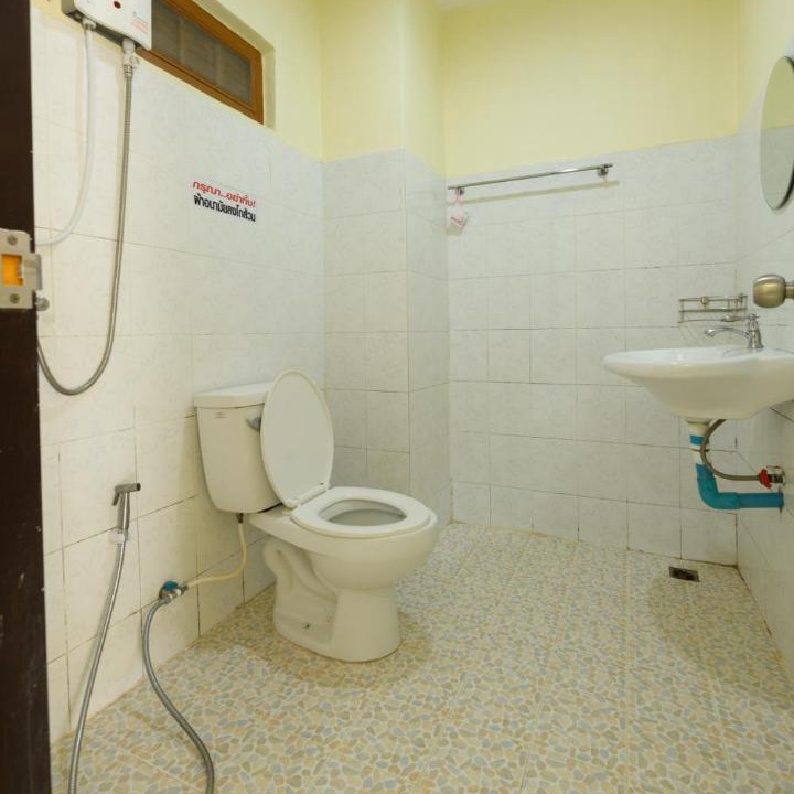 Photo of Bathroom in Tha Khoei
