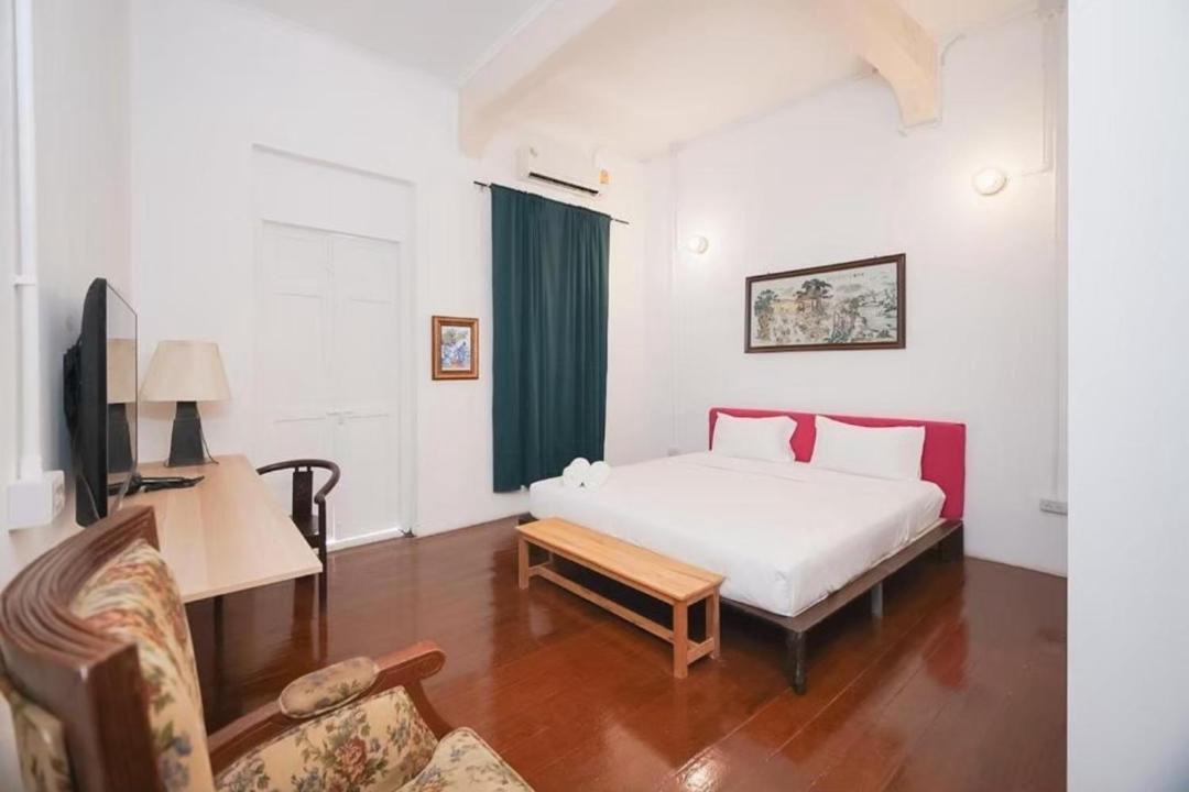 Photo of Bedroom in China Town