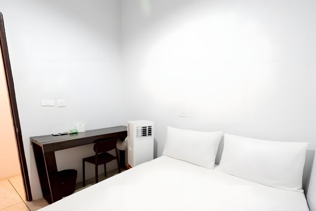 Photo of Bedroom in Wat Bowon Niwet