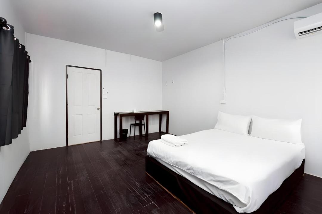 Photo of Bedroom in Wat Bowon Niwet