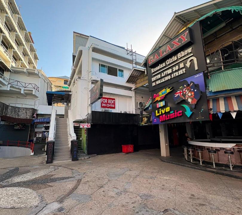 Photo of Others in Pattaya Bay