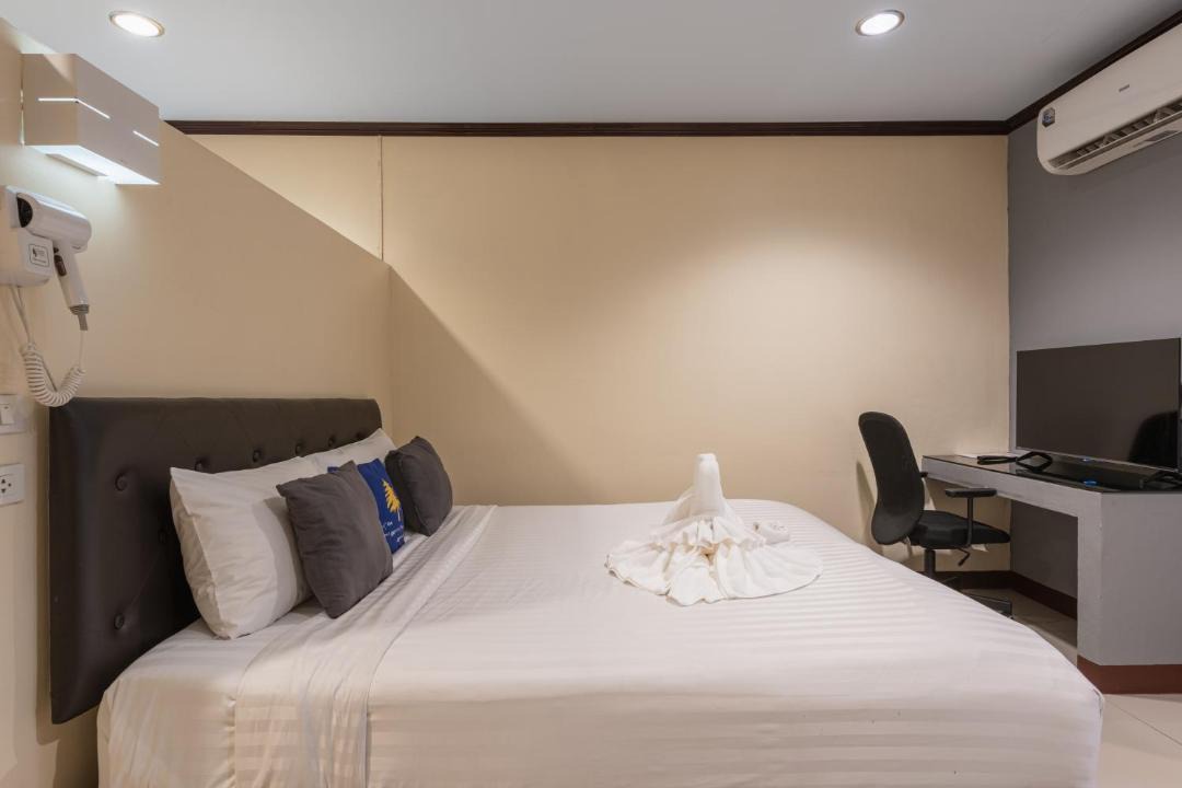 Photo of Bedroom in Racha Thewa
