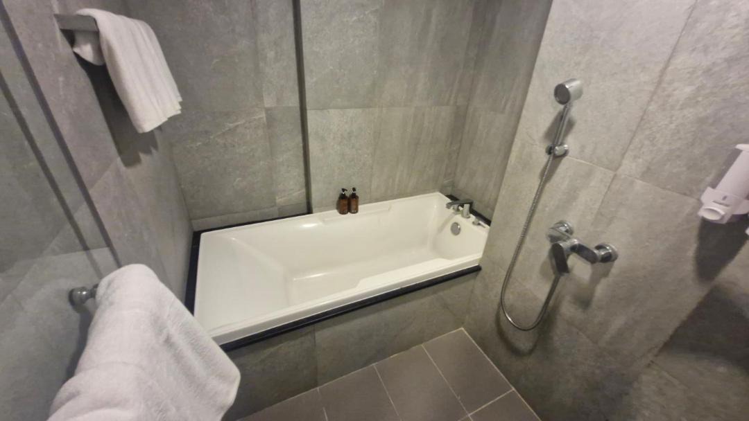 Photo of Bathroom in Tha Thaewawong