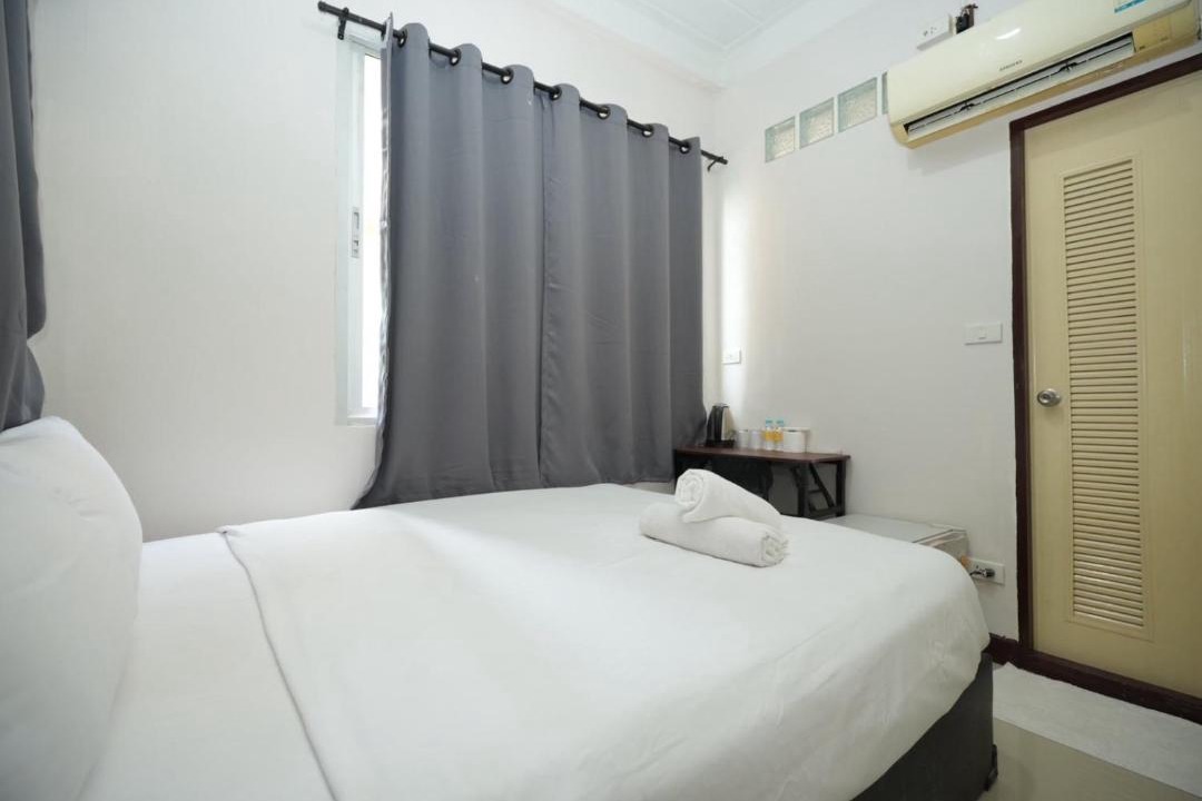 Photo of Bedroom in Talat Yot