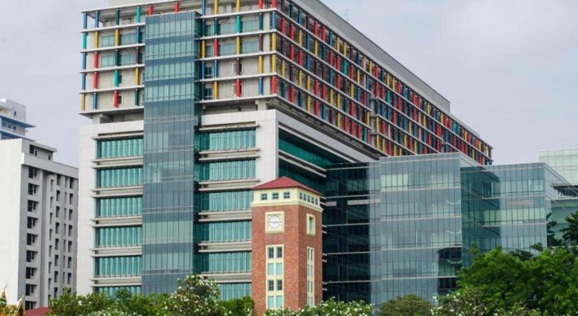 Photo of Buildings in Arun Amarin