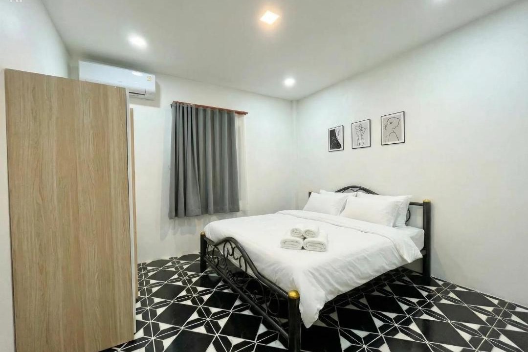 Photo of Bedroom in Wok Tum