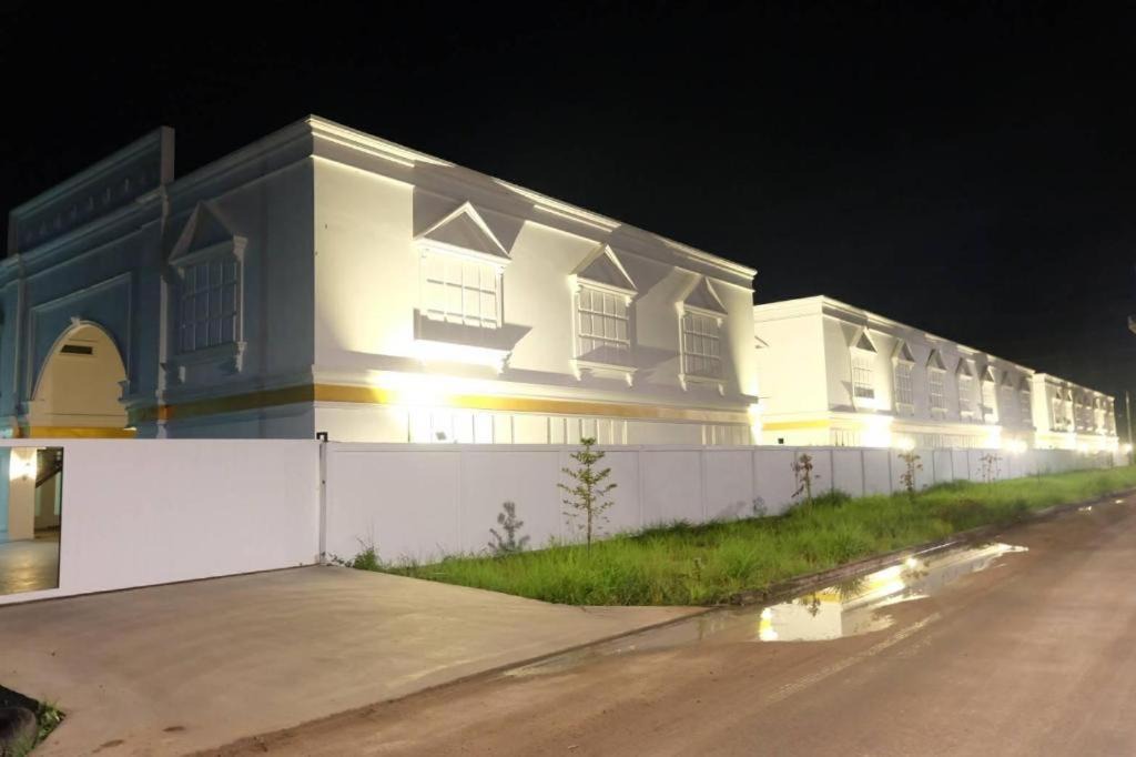 Photo of Buildings in Wang Noi