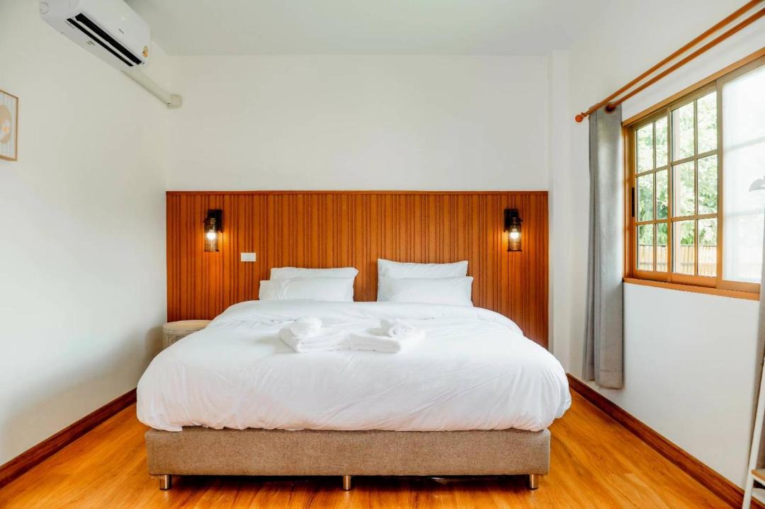 Photo of Bedroom in Pong