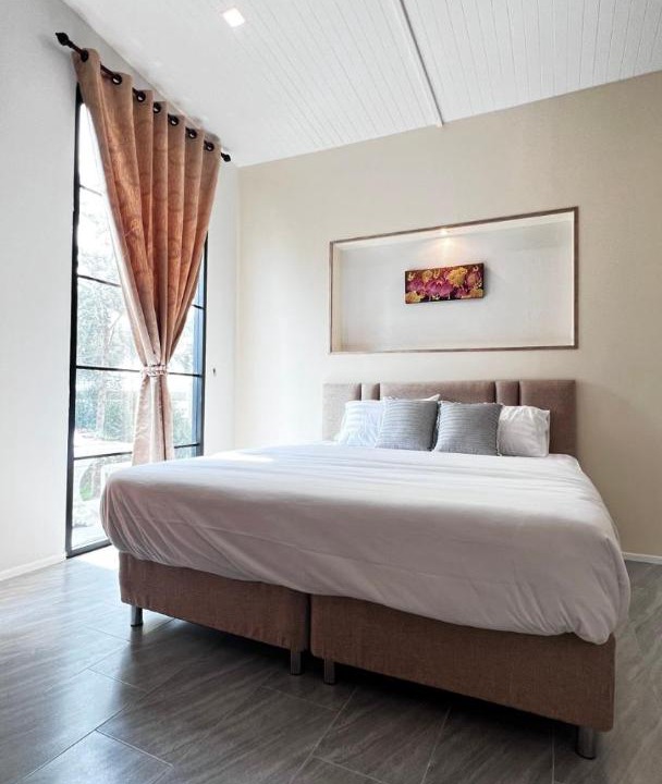 Photo of Bedroom in Racha Thewa