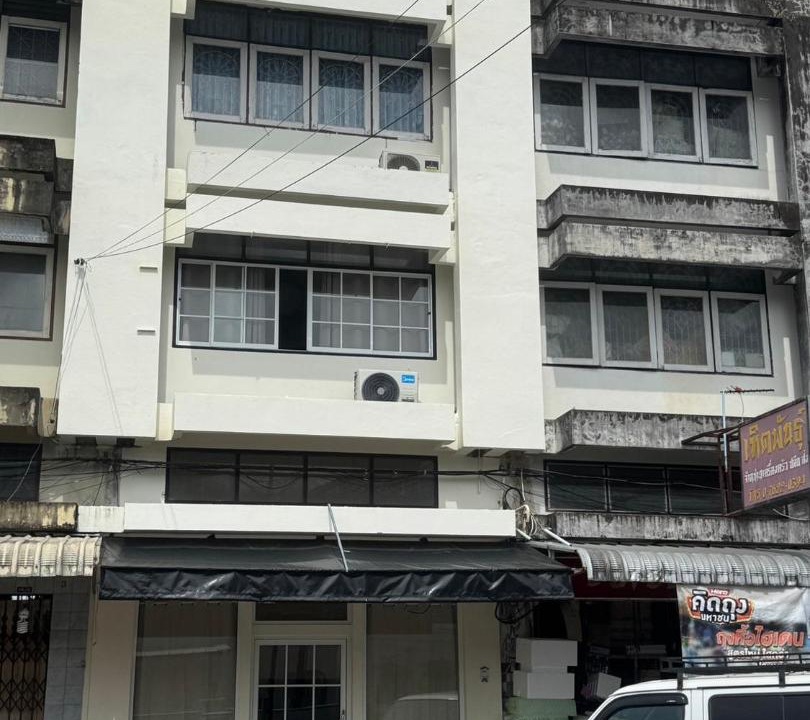 Photo of Buildings in Talat Nuea
