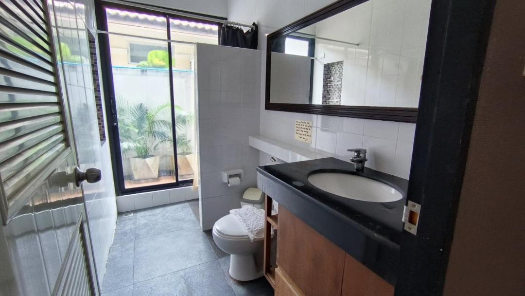 Photo of Bathroom in Si Sunthon