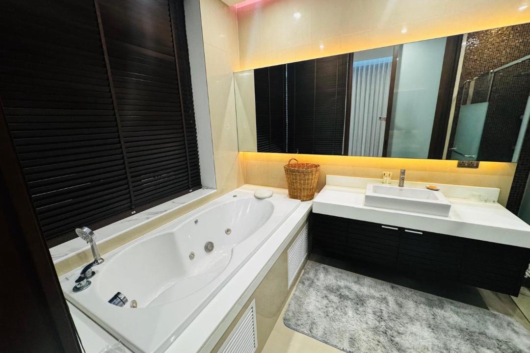 Photo of Bathroom in Pa Klok