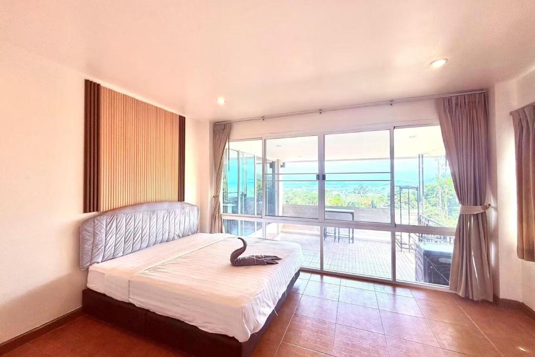 Photo of Bedroom in Ko Kaeo