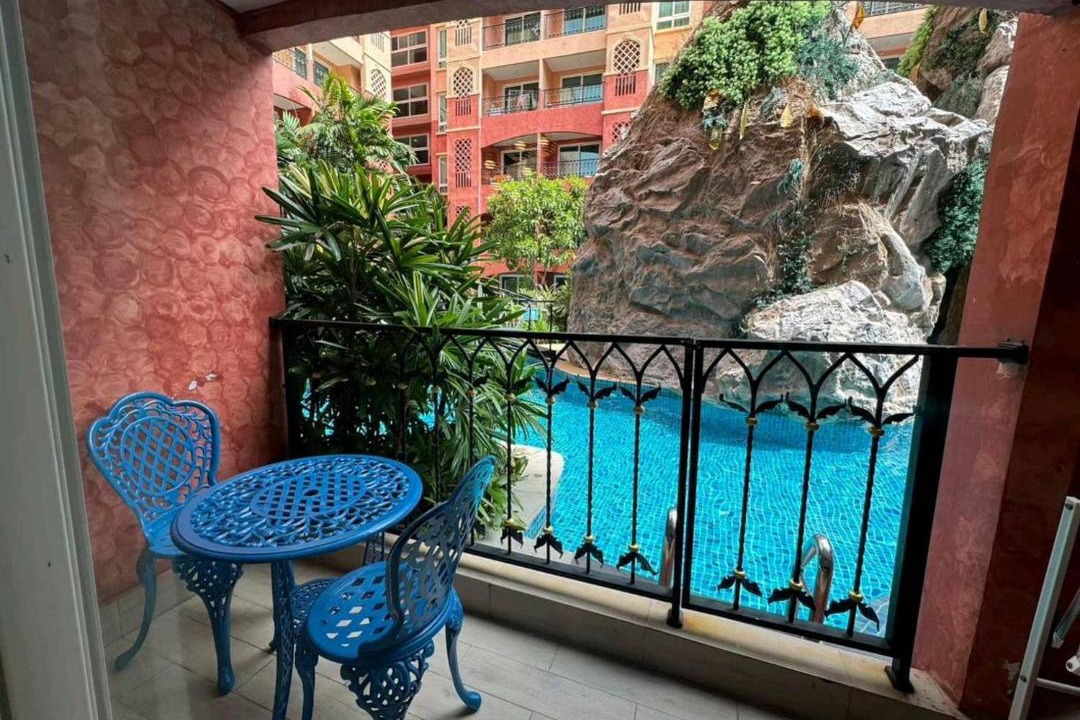 Photo of Patio Balcony in Na Kluea