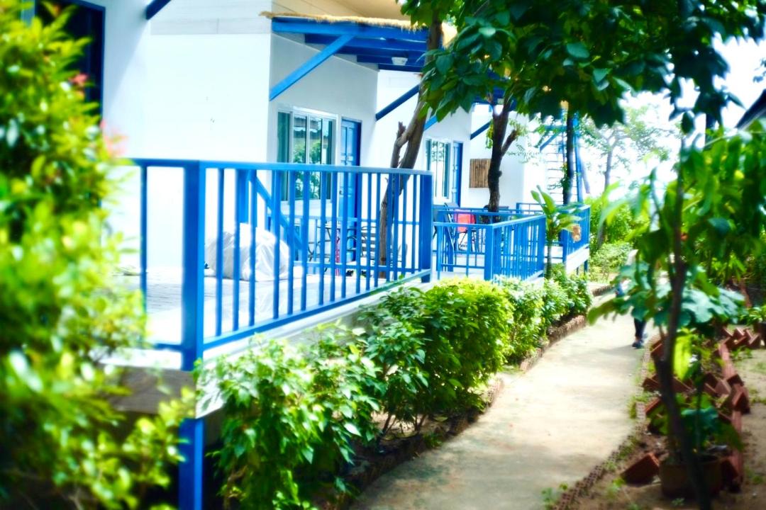 Photo of Others in Maret