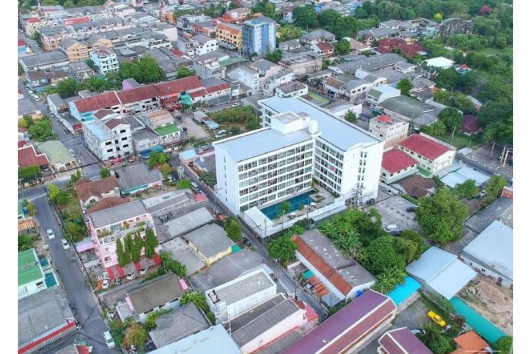 Photo of Buildings in Talat Nuea