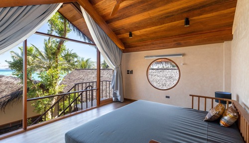 Sun Beachfront Pool Villa