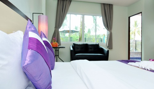 Deluxe Room (Pool Side)