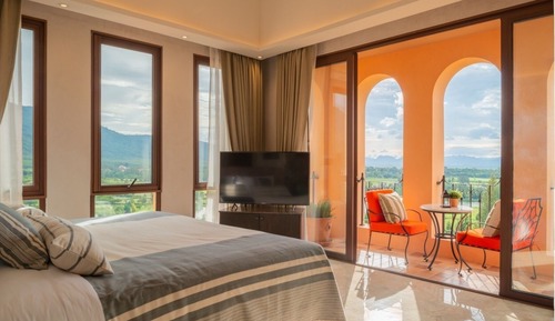Corner Suites