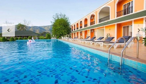 Pitunia B - Deluxe Pool View