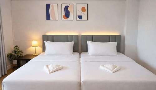 Standard Twin Room