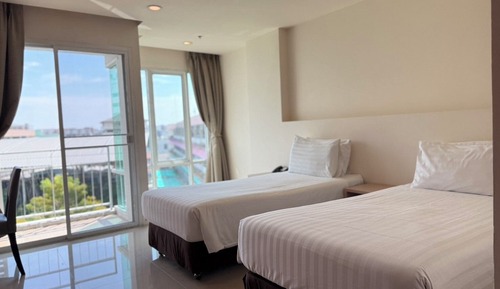Executive Studio, 2 Twin Beds