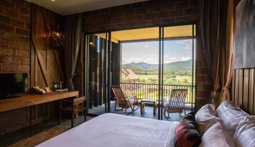 Grand Deluxe (Mountain View) 