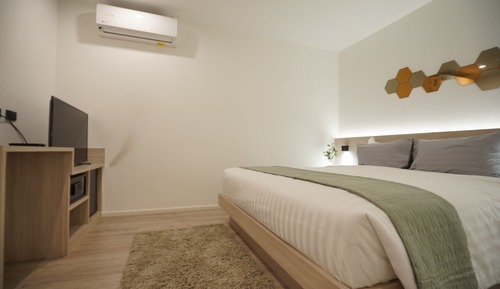 Deluxe Studio City View with Double Bed