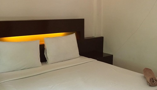 Standard Room, 1 King Bed