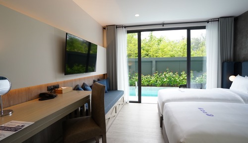 Deluxe Twin Room, Pool Access