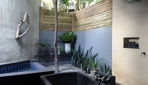 In Love Plunge Pool