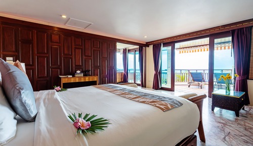 1 Bedroom Pool Suite
