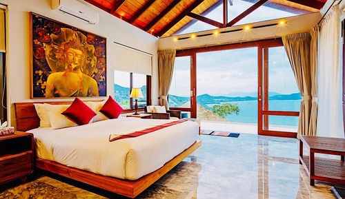 3 Bedroom Ocean View Grand Pool Villa