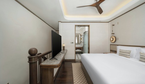 Comfort Suite, 1 Bedroom, Pool View (Duplex, King)