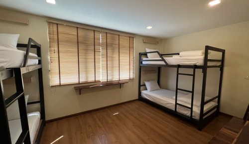 Family Room (2 Bunkbed) Share Bathroom