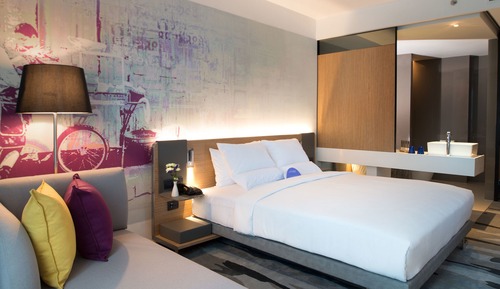 Deluxe Room, 1 King Bed, Bathtub (Grand)