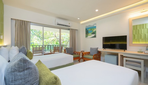 Superior Room, Garden View
