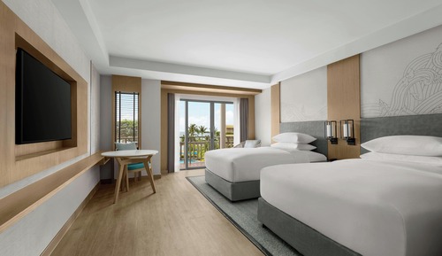 Room, 2 Double Beds, Pool View (Larger Guest room, 2 Dbls, Pool view)