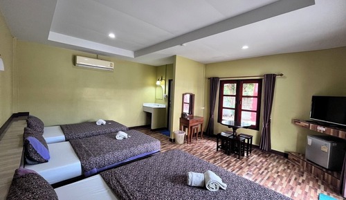 Family Quadruple Room, Multiple Beds