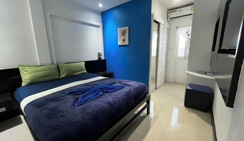 Junior Studio, 1 Queen Bed