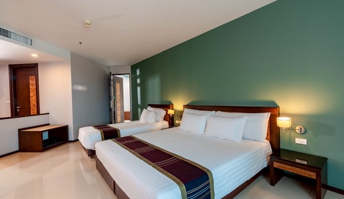 Triple Room