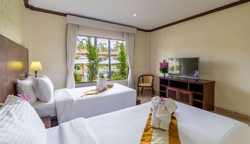Deluxe Apartment, 2 Twin Beds, Poolside