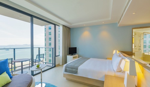 Premium Room, 1 King Bed, Club Lounge Access (Executive Tower)