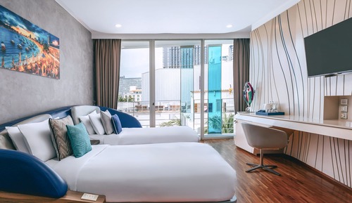 Deluxe Family Room