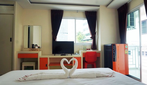 Deluxe Studio